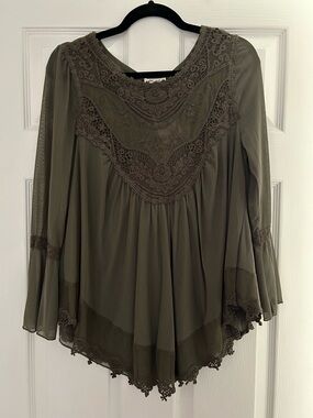 NWT Olive Green Lace Yoke Boho Blouse